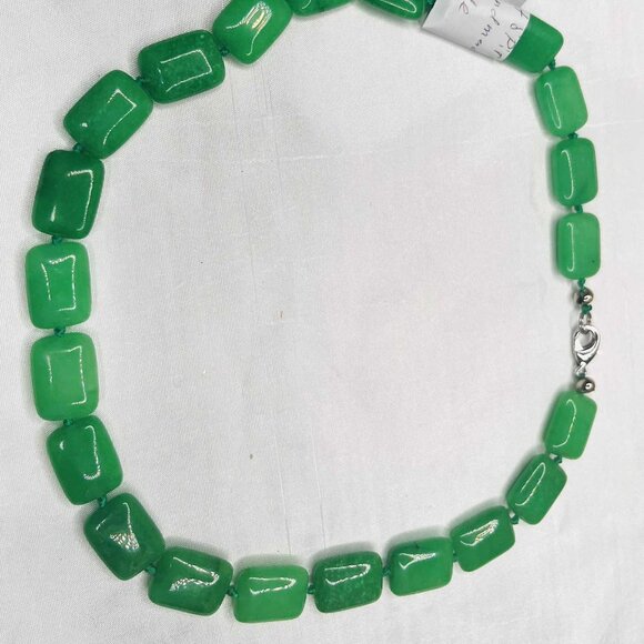 Vintage Green Aventurine Necklace – Classic Style, 1980s–1990s - Picture 1 of 10